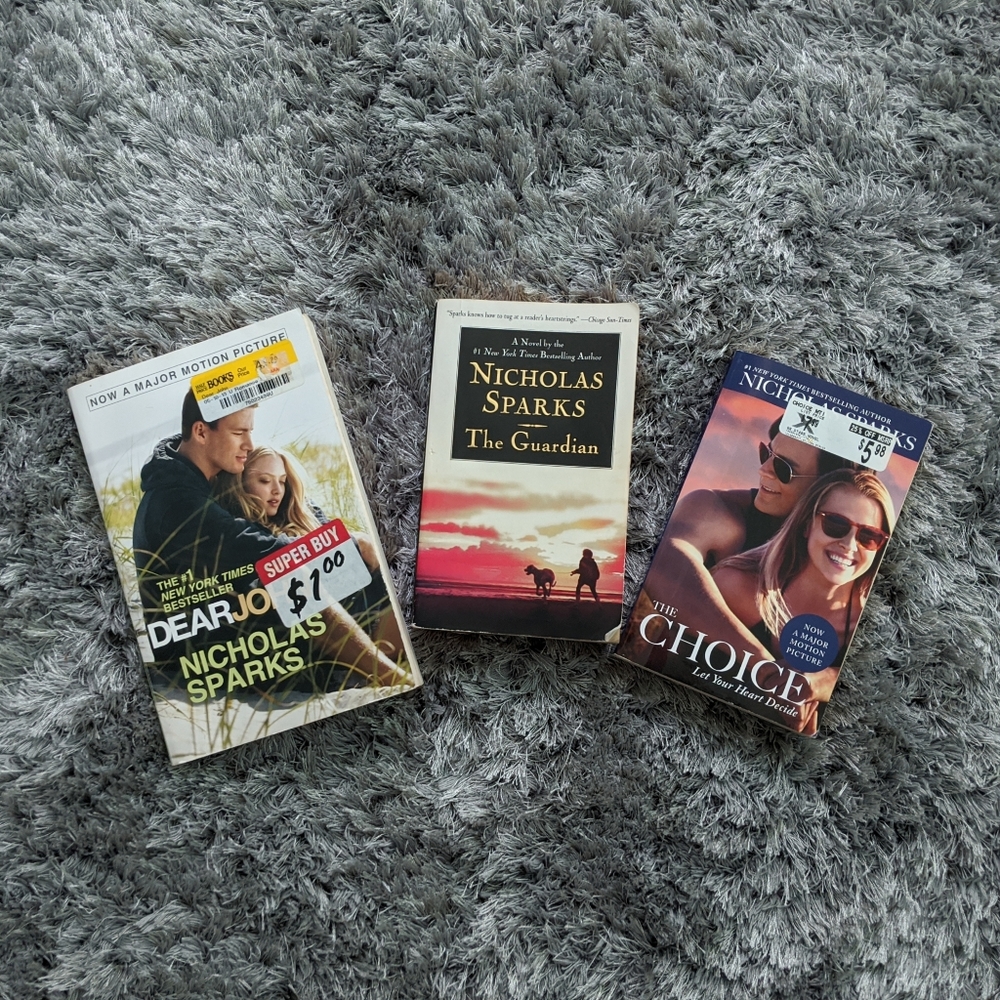 Bundle of 3 Nicholas Sparks books